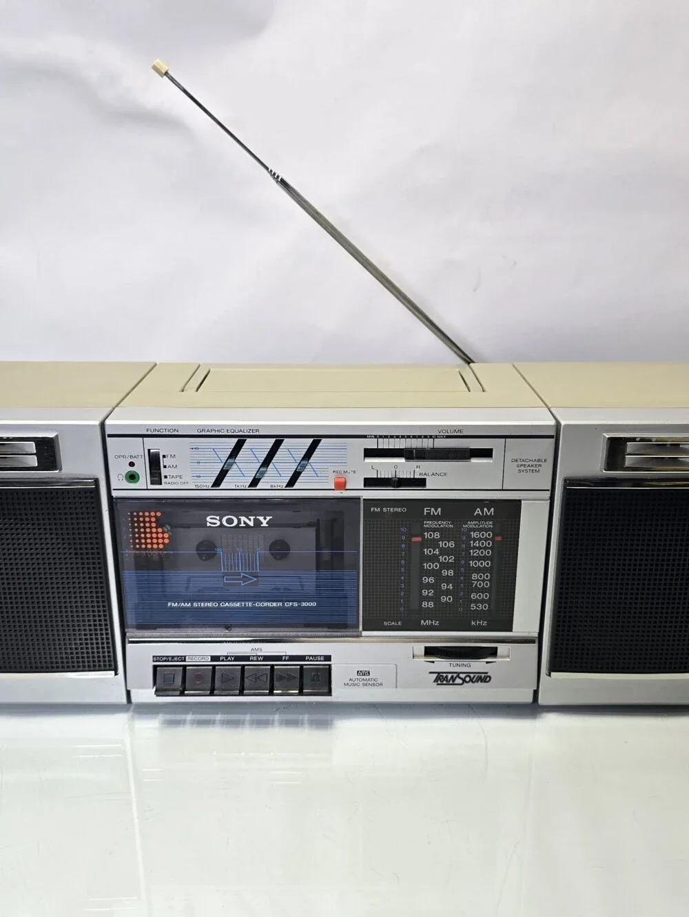 Sony CFS-3000 Stereo Boombox 1980s Tape Cassette AM/FM Radio Exellent Working